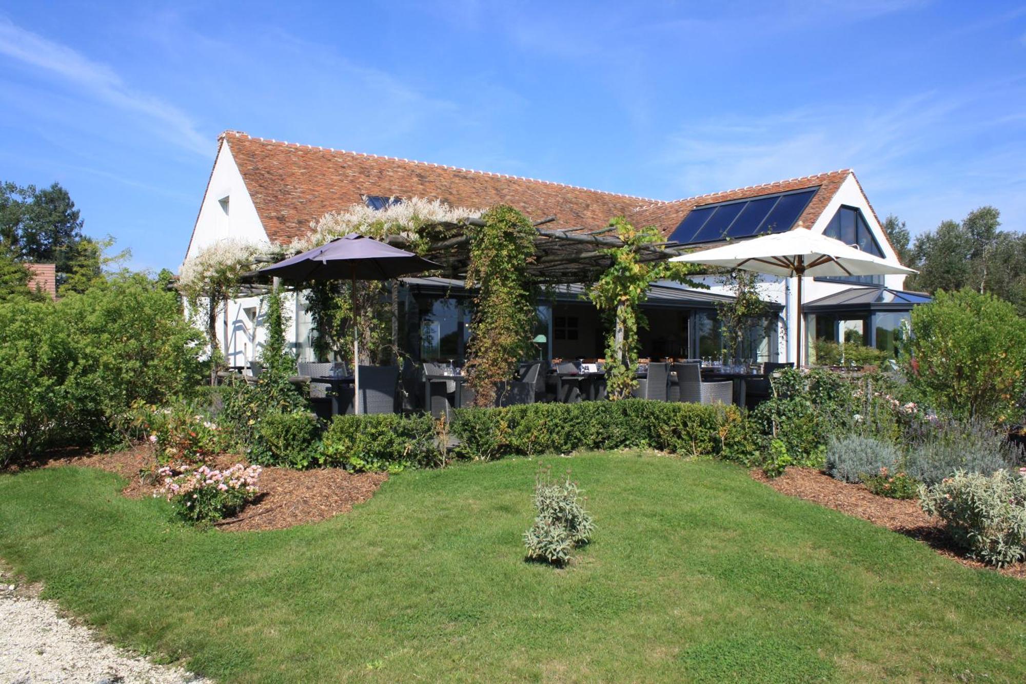 Domaine De Bellevue, The Originals Relais Hotel Neufmoutiers-en-Brie Екстериор снимка